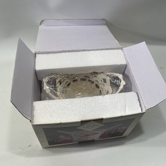 Lenox Bethany Basket, "Tied with Love” Ceramic Vase with Ribbon - Picture 2 of 10